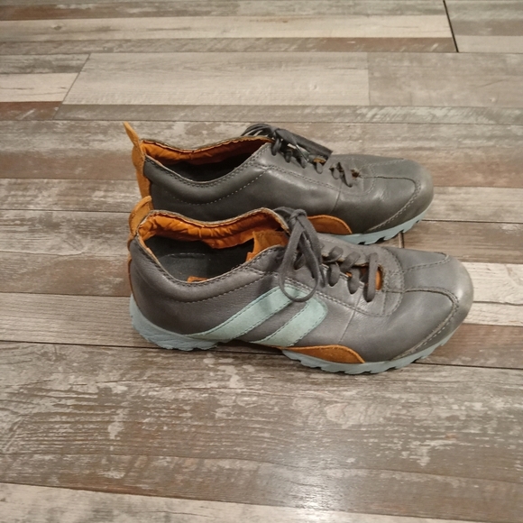 Caterpillar Cat Hex Leather Casual Sneakers | Mercari CAT Caterpillar Gray Leather Women\'s Sneakers Size 8
